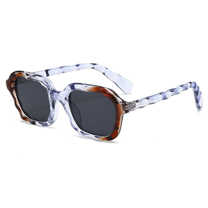 Women stylish sunglasses with distinctive design Bowlift