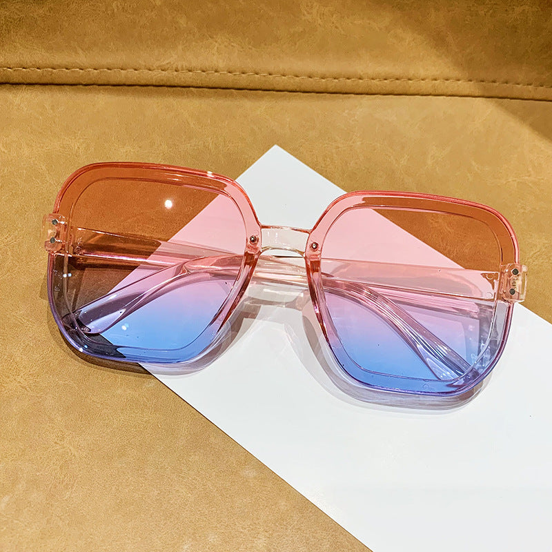 Women's trendy statement sunglasses Bowlift