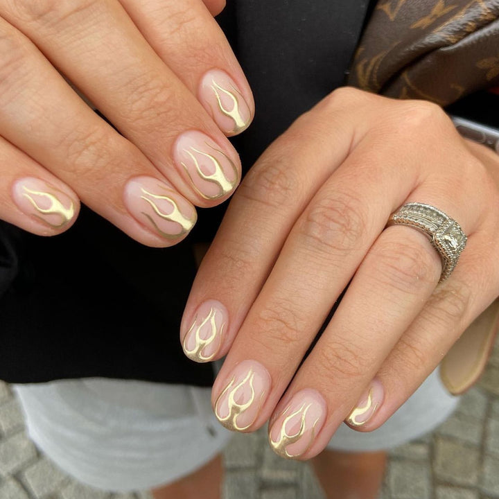 Elegant Heart-Designed Press-On Nail Tips Bowlift