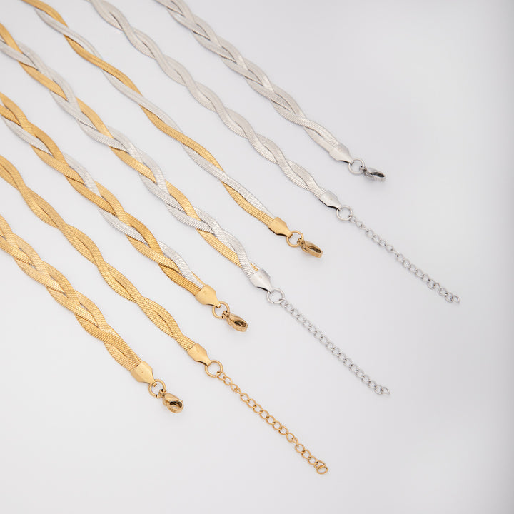 Elegant Textured Wire Bracelet Bowlift