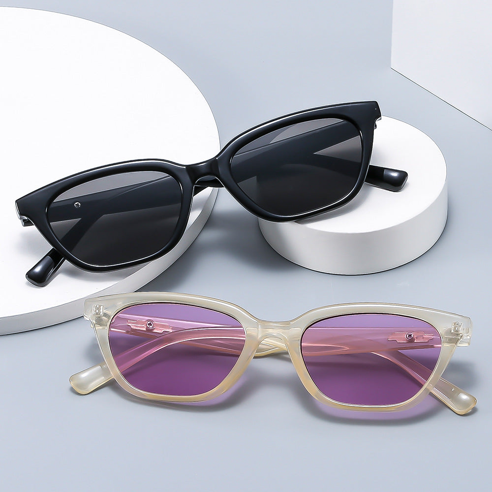 Vintage-Inspired Oversized Angular Sunglasses Bowlift