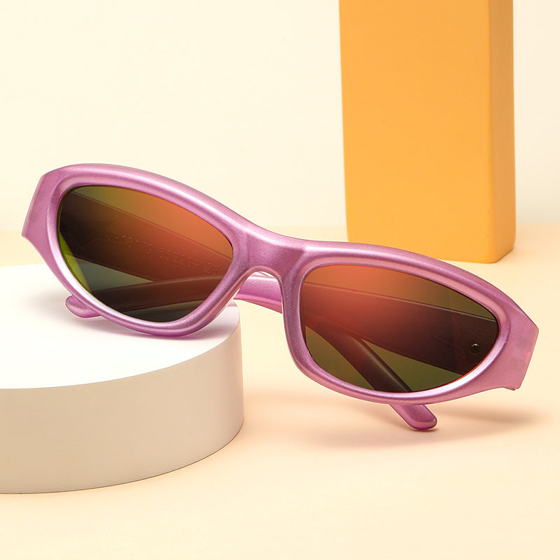 Women's elegant plastic sunglasses in contemporary design Bowlift