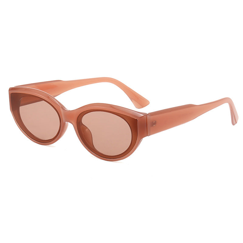 Ladies' designer sunglasses in modern cat-eye style Bowlift