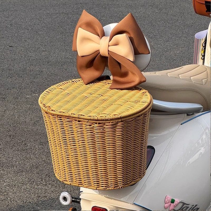 woven rattan front bicycle basket with universal handlebar mount Bowlift