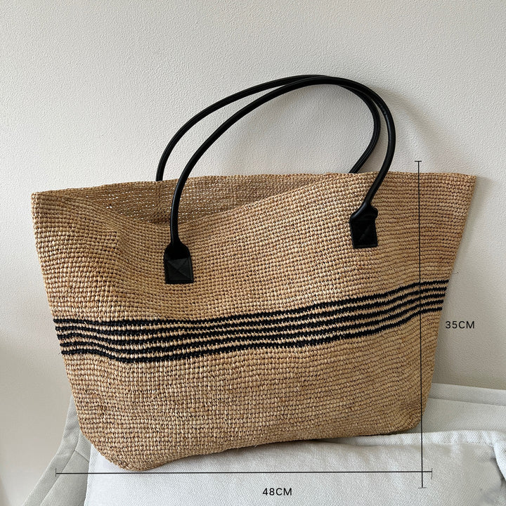 Handmade straw bag with fashionable striped pattern Bowlift