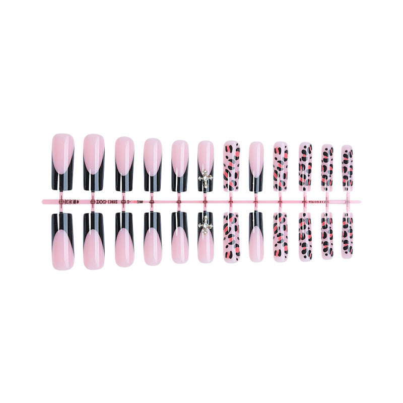 Artificial nail set with aesthetic accents and elegant designs Bowlift