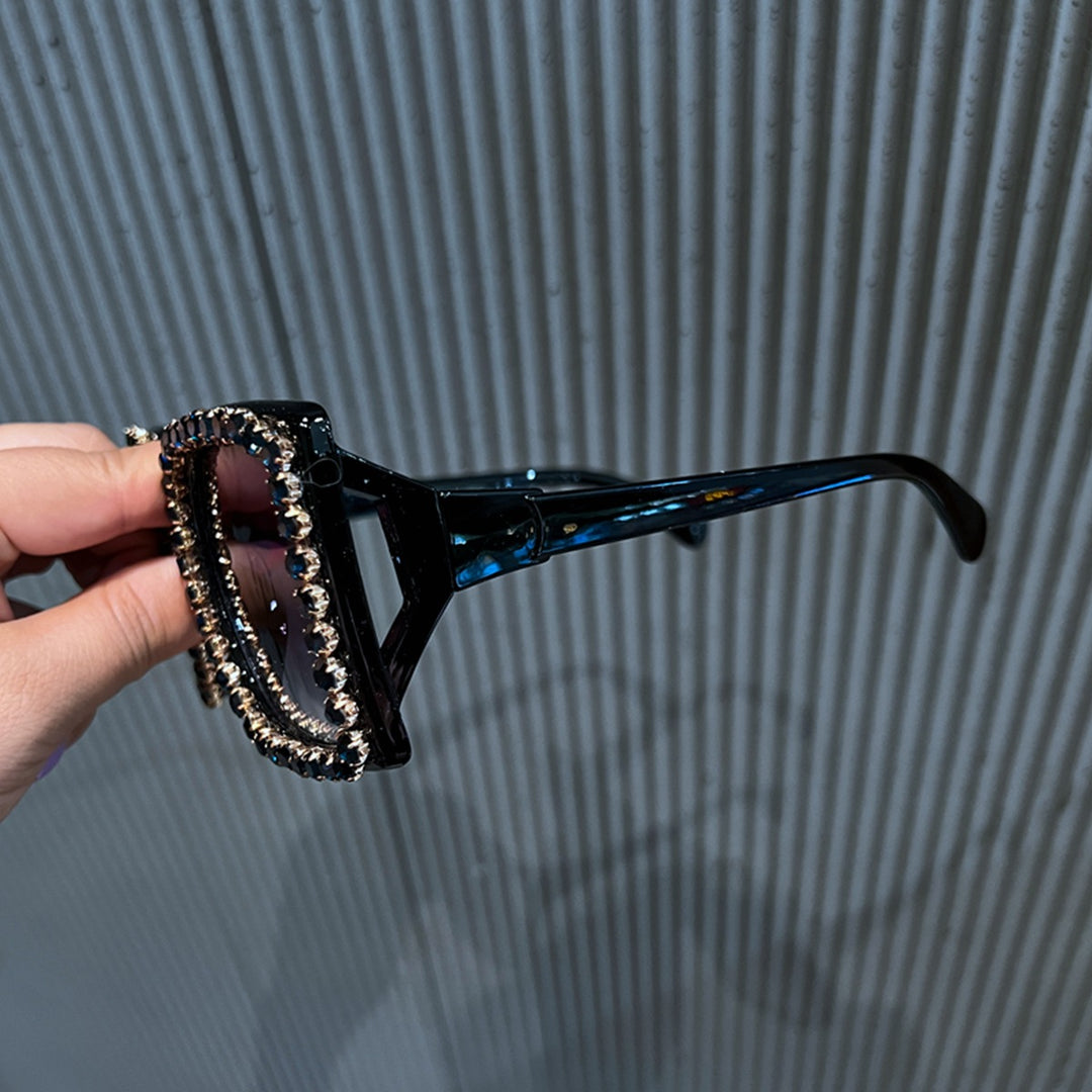 Women's glamorous Quadro sunglasses with rhinestone-adorned frame Bowlift