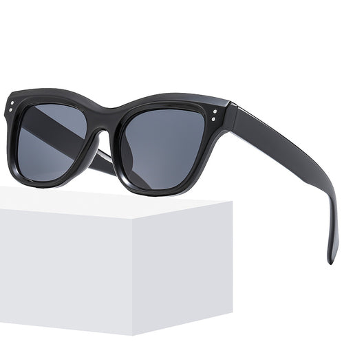 Ladies fashionable sunglasses with distinctive, angular frame Bowlift