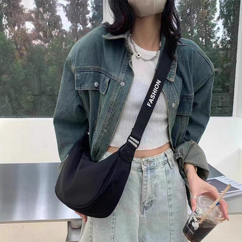 Chic Crossbody Bag Bowlift