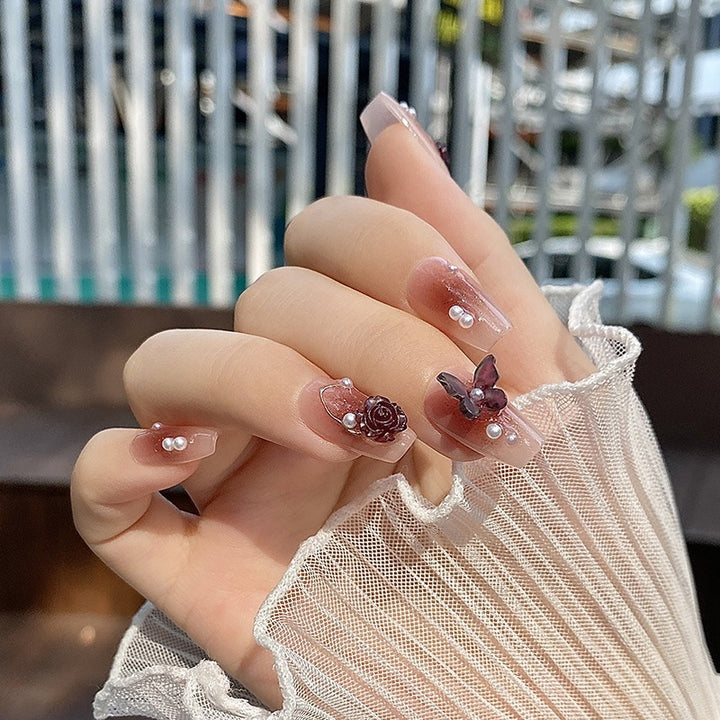 Elegant Nail Art with Gloss Finish Bowlift