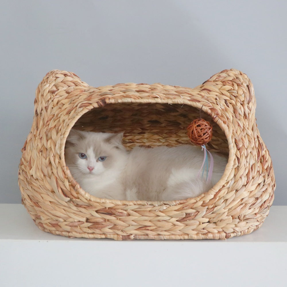 Cozy cat bed in animal design Bowlift