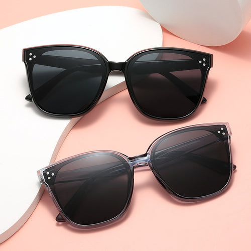 Women's square sunglasses with stylish, wide frame Bowlift