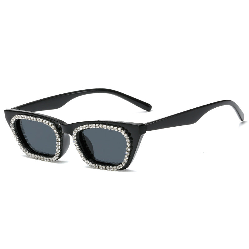Ladies Glamorous Sunglasses with Rhinestone Decorations Bowlift