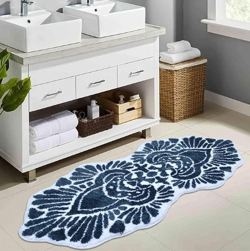 Plush Leaf-Design Bath Mat Bowlift