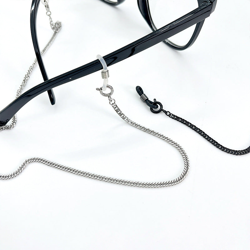 Metallic Eyewear Chain Bowlift