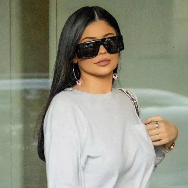 Women oversized sunglasses with stylish, narrow frame Bowlift