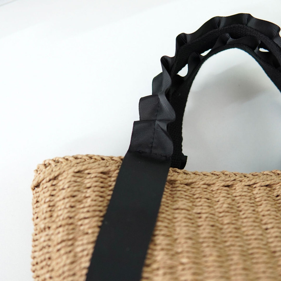 Handbag with Playful Design Bowlift
