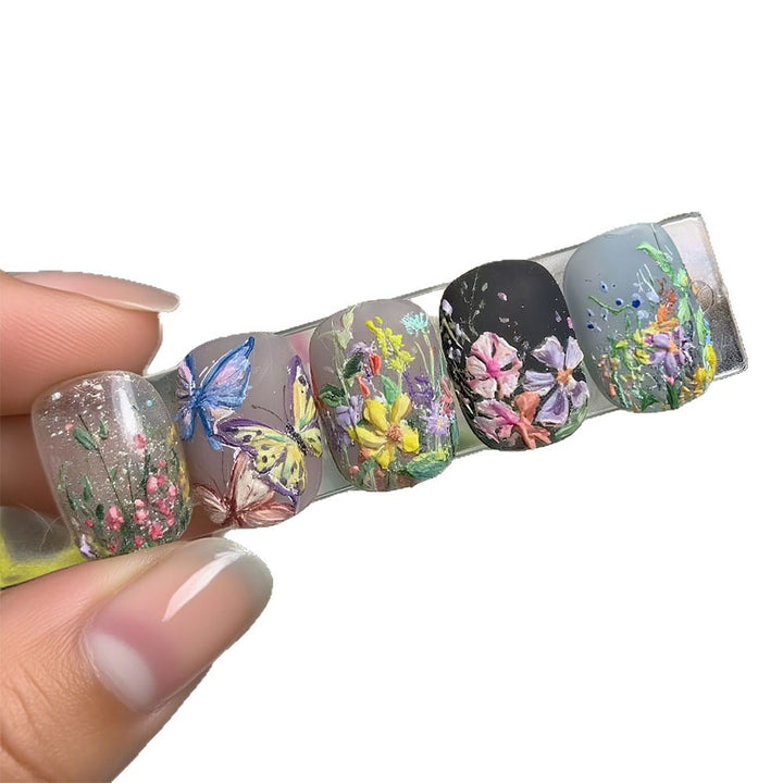 Elegant Nail Art with Black-White Contrast Bowlift