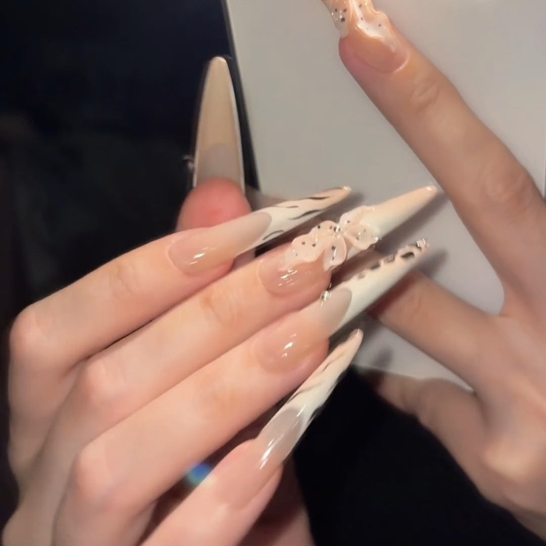 Elegant artificial nails with flower and animal design Bowlift