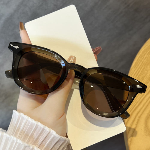 Women's fashion Cat-Eye sunglasses with transparent frame Bowlift