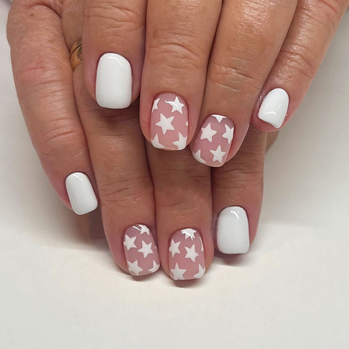 Artful Nail Art in Star Design Bowlift