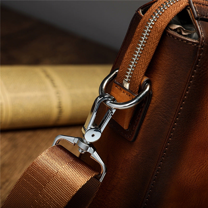 Elegant briefcase with removable laptop compartment Bowlift