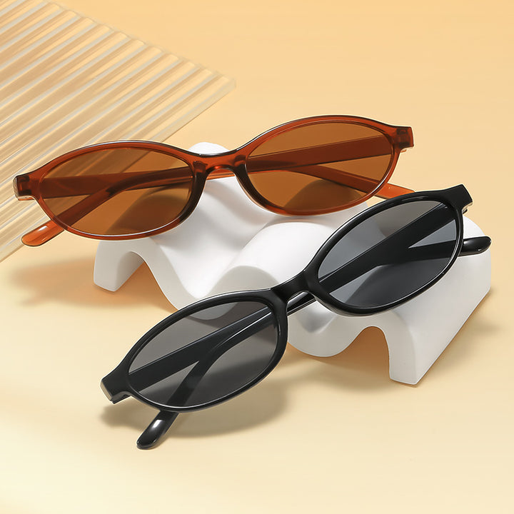 Fashionable Cat-Eye Glasses Bowlift