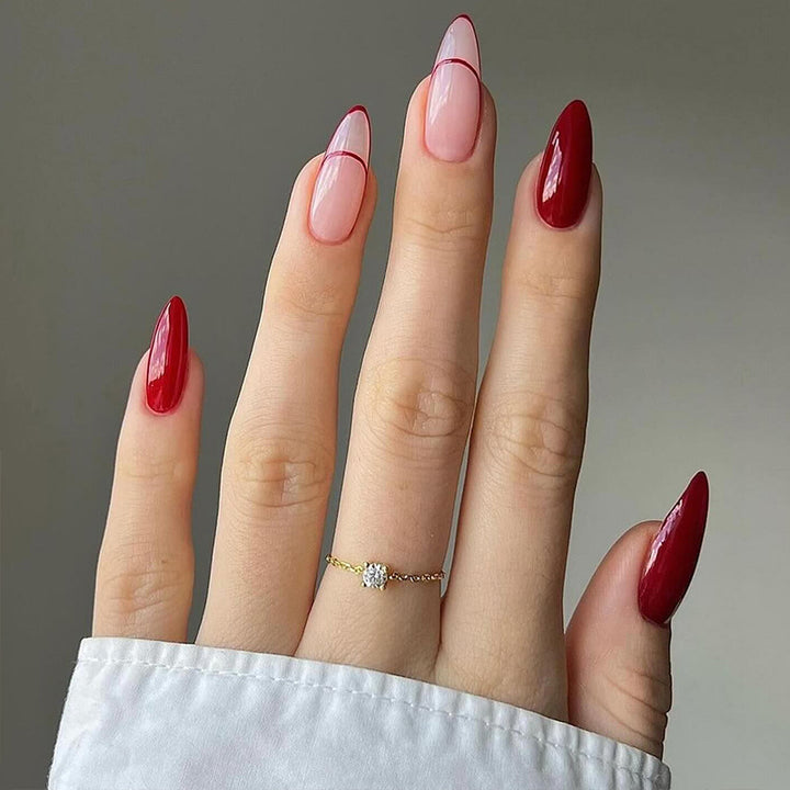 Elegant and eye-catching stiletto nails Bowlift