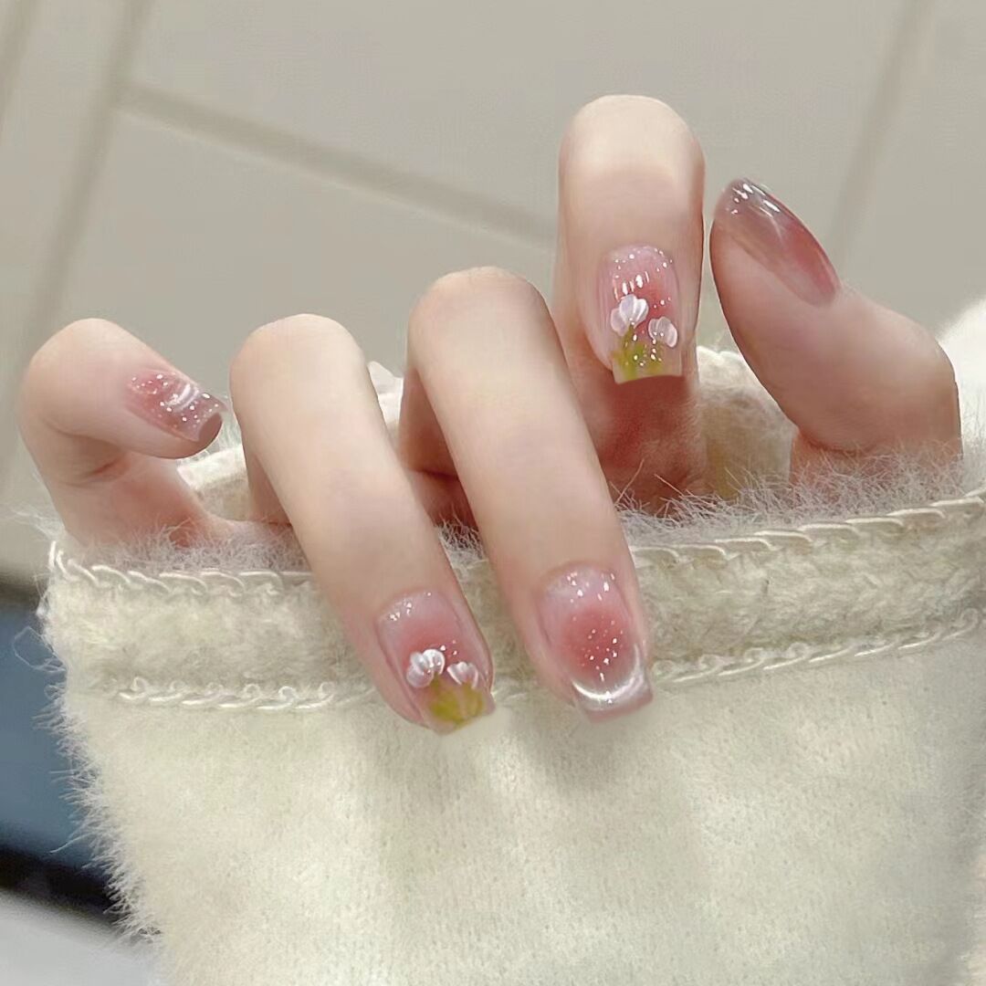 Decorative Press-On Nail Design Set Bowlift