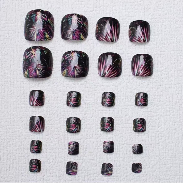 Nail art set with creative floral design Bowlift