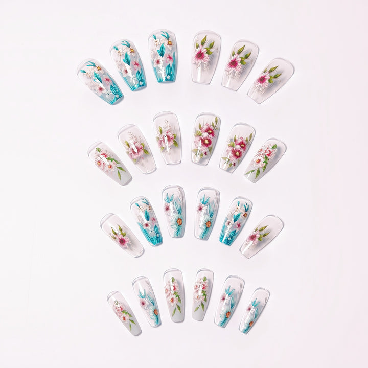 Artificial nail design with floral accents Bowlift
