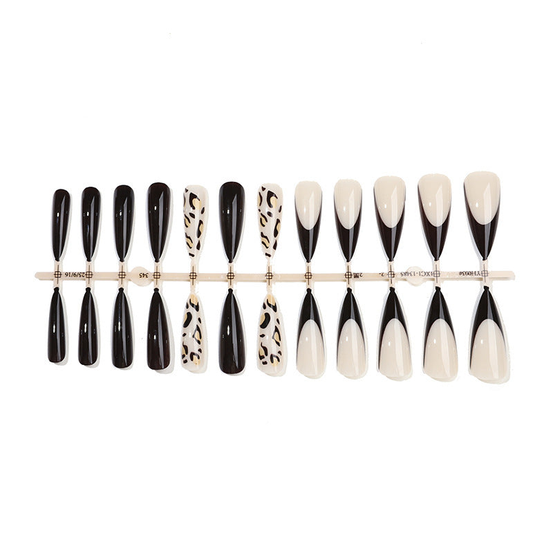 Artificial nail set with elegant tips and fashionable patterns Bowlift