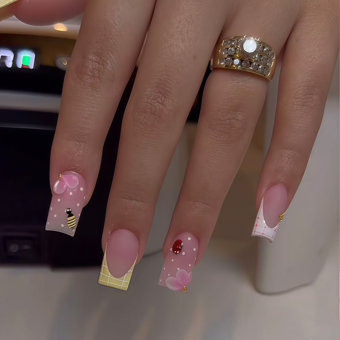 Artistic Floral Press-On Nail Set Bowlift