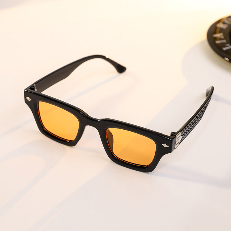 Women's fashionable reading glasses with ergonomic design Bowlift