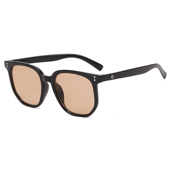 Ladies trendy square sunglasses with robust plastic frame Bowlift