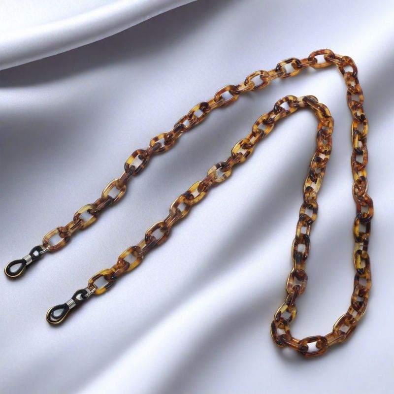 Eyewear Chain Bowlift