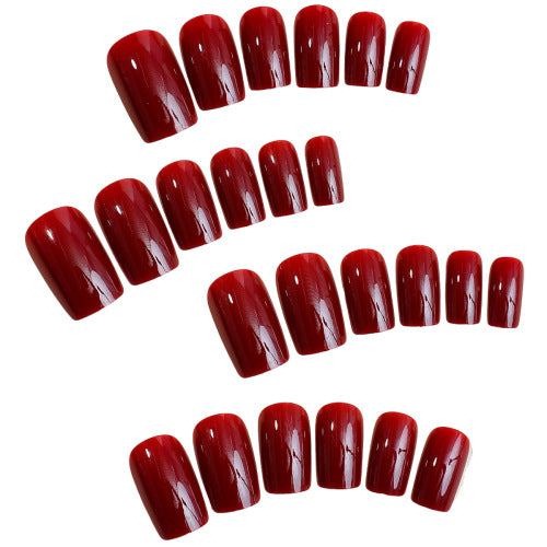Artificial nail set with elegant, glossy finish Bowlift