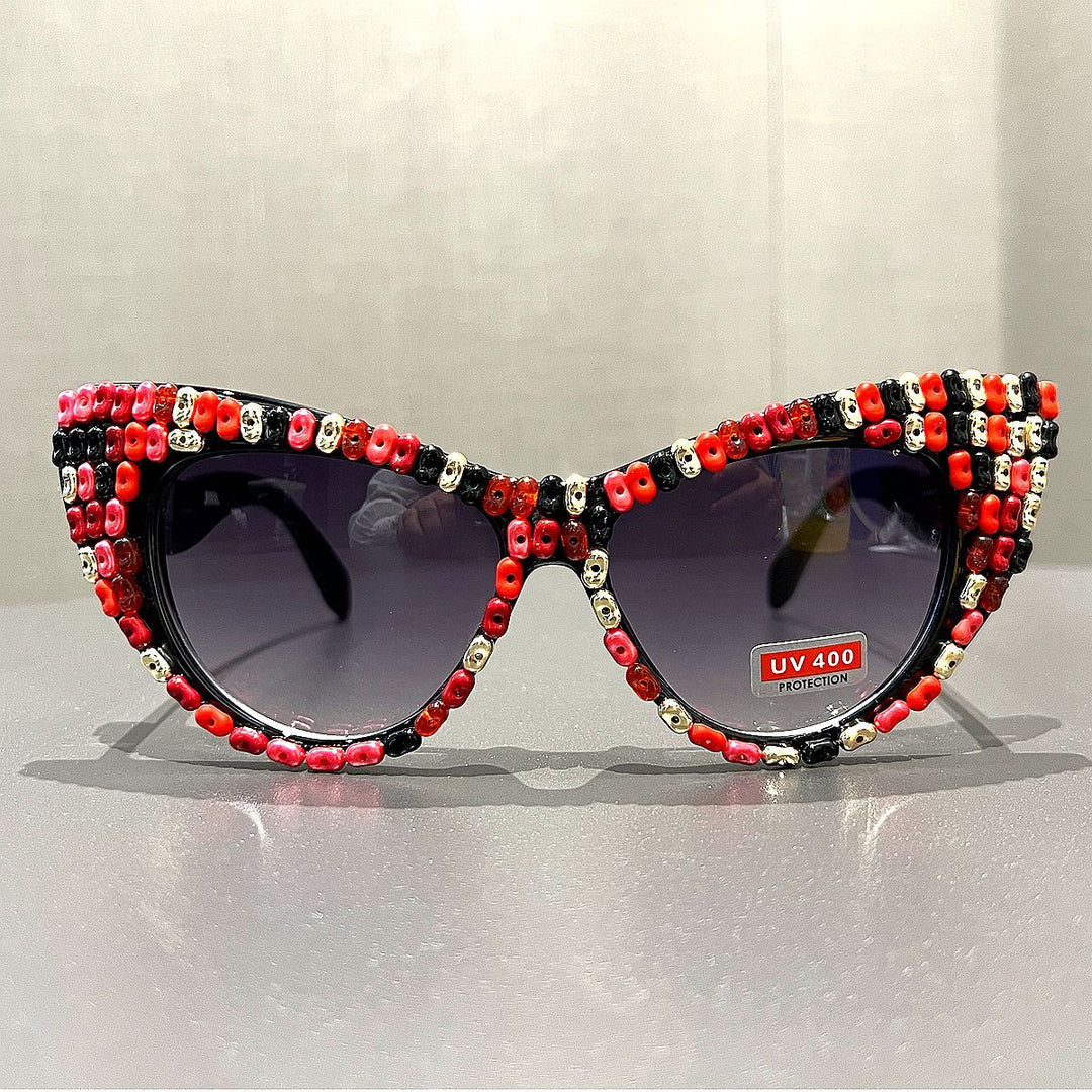 Women Cat-Eye Sunglasses with Color Accented Frame Bowlift