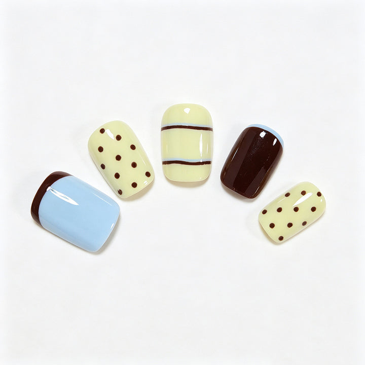 Chic Designer Nail Art Bowlift