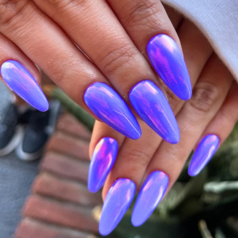 Shimmery Stiletto Press-On Nail Art Bowlift