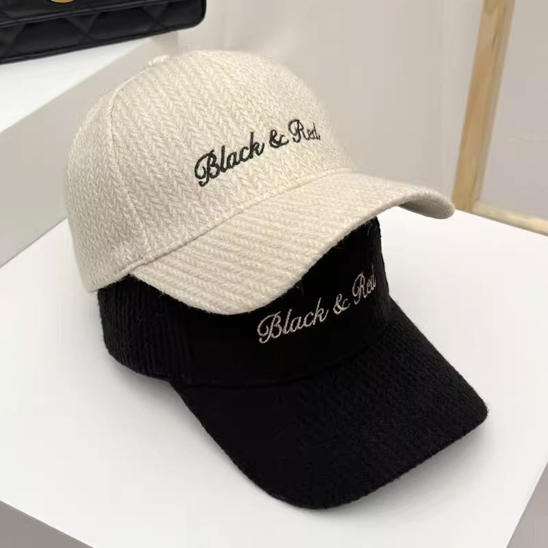 Women's Textured Knitted Baseball Cap Bowlift