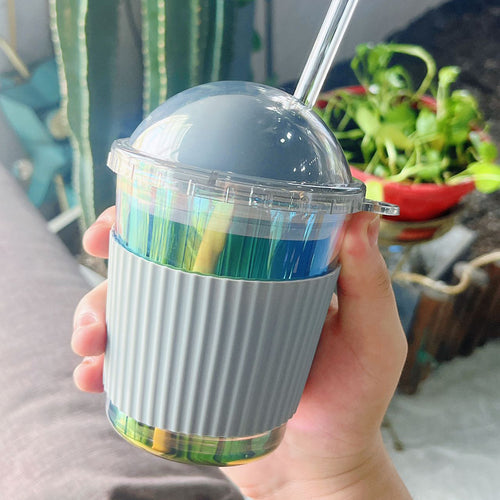 Women's creative and insulated reusable drinking cup with safety lid Bowlift