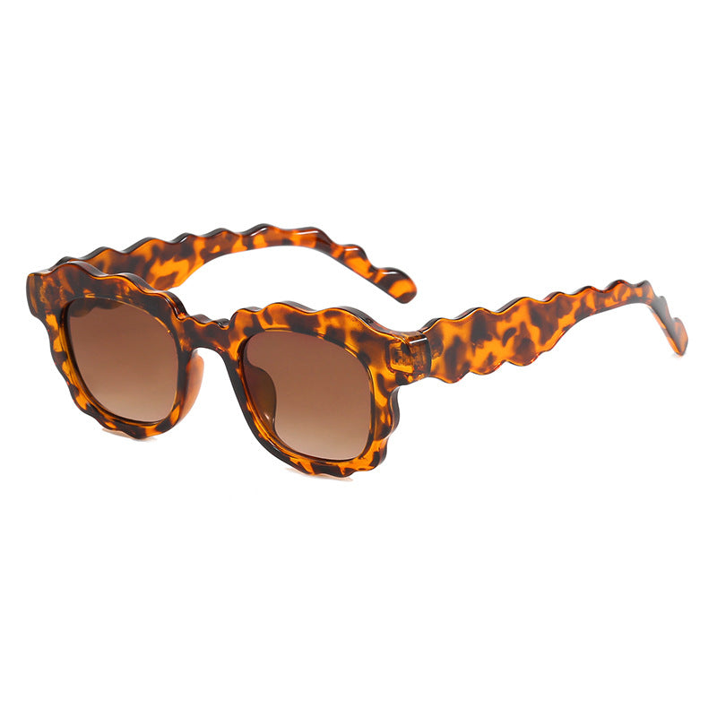 Women's Fashion Sunglasses in Trend Design Bowlift