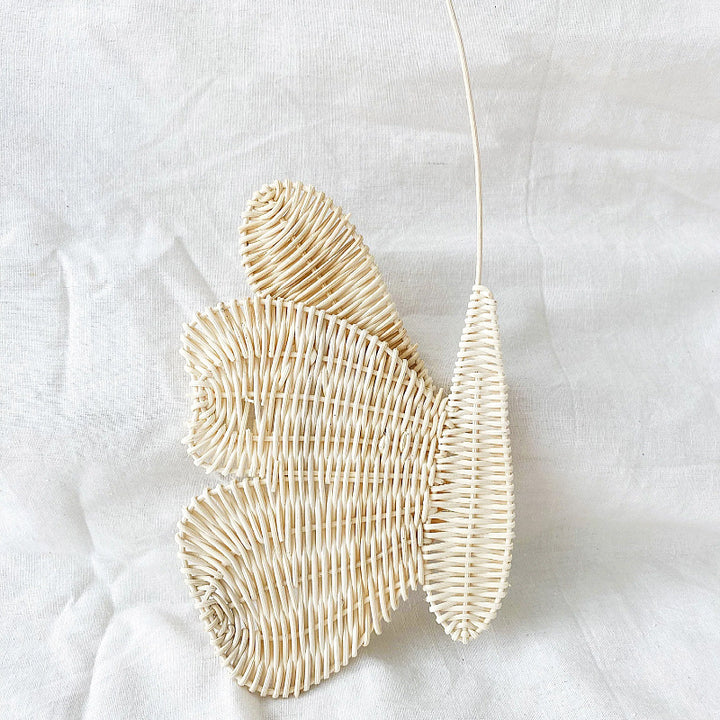 Decorative wall basket in butterfly design Bowlift