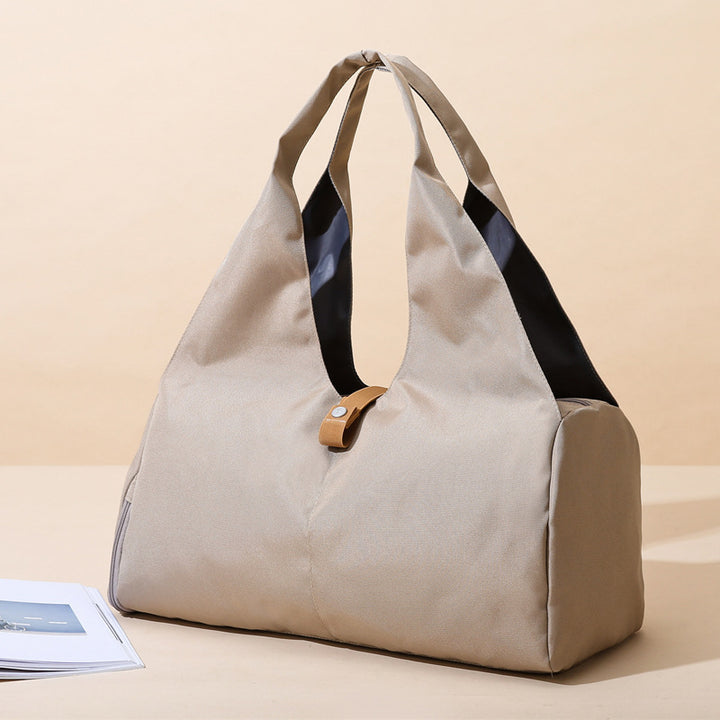Comfortable tote bag with innovative shape and adjustable carrying handle Bowlift