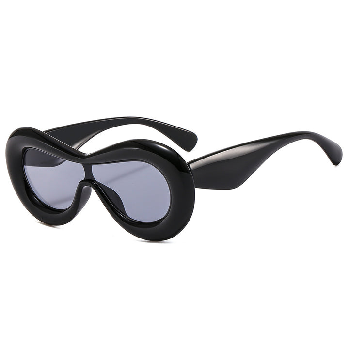 Ladies fashionable sunglasses with nostalgic flair Bowlift
