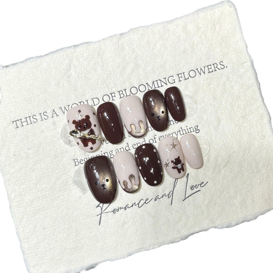 Whimsical Animal-Themed Press-On Nail Art Set Bowlift