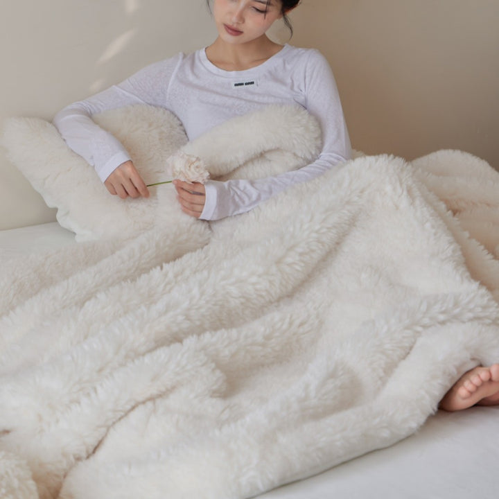 Large luxurious faux fur throw