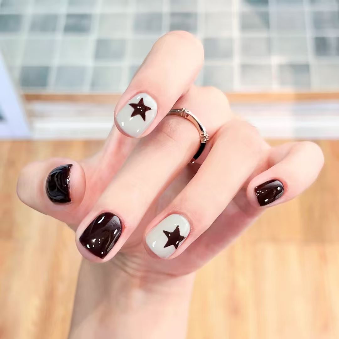 Artistic Star Design Nail Art Set Bowlift