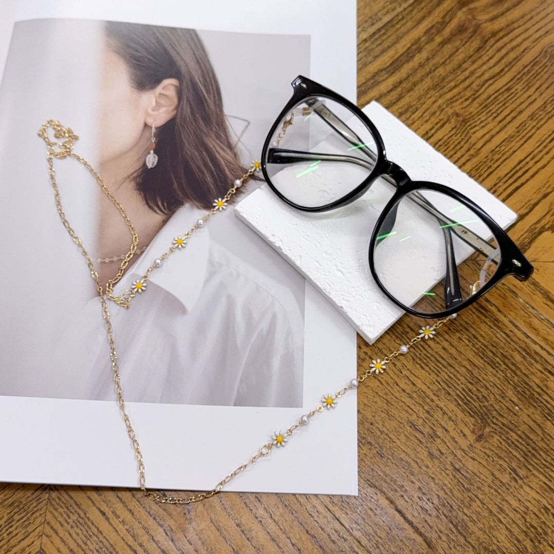 Floral Eyewear Chain Bowlift